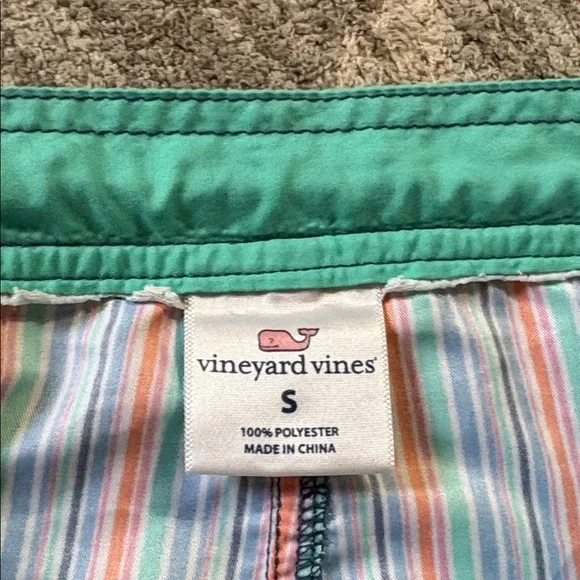 Vineyard vines men’s Striped Multicolor Men’s Swim Trunks - size small - Picture 4 of 7